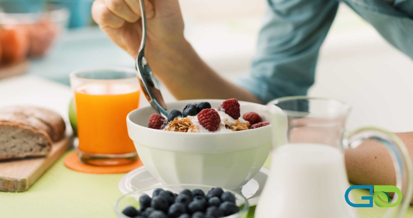 چرا با نخوردن صبحانه دهانمان بوی بدی میگیرد؟