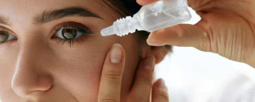 آرتیپیک یا اشک مصنوعی معمولی؟ کدام قطره را انتخاب کنیم؟