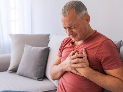 تیر کشیدن سمت چپ قفسه سینه همیشه از مشکلات قلبی است؟